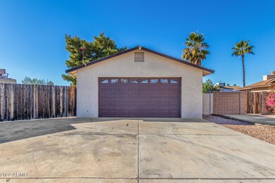 1416 N Manor Cir, Chandler, AZ 85225 - photo 2