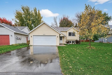 7603 19th St N, Saint Paul, MN 55128 - photo 2