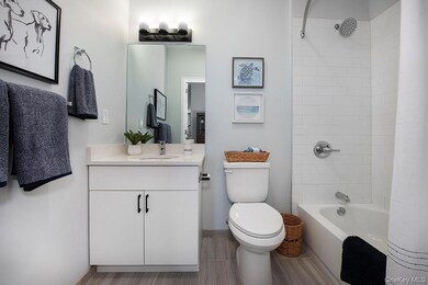 300 Carleton Ave unit 5207, Central Islip, NY 11722 - photo 5