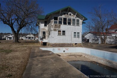 711 W Broadway St, Henryetta, OK 74437 - photo 7