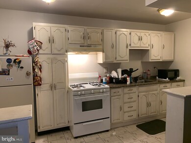 132 N 4th St, Darby, PA 19023 - photo 3