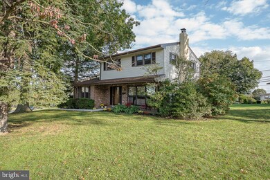 430 Lyndhurst Dr, Broomall, PA 19008 - photo 2