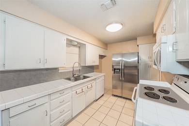 512 Billie Ruth Ln, Hurst, TX 76053 - photo 6