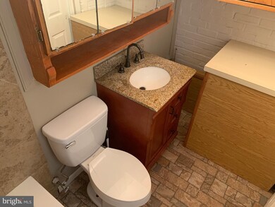 42 Rustleaf Ln, Levittown, PA 19055 - photo 3