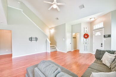 1427 Barras St, Alvin, TX 77511 - photo 5