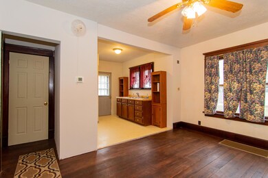 1352 Hickory St, Niles, MI 49120 - photo 5