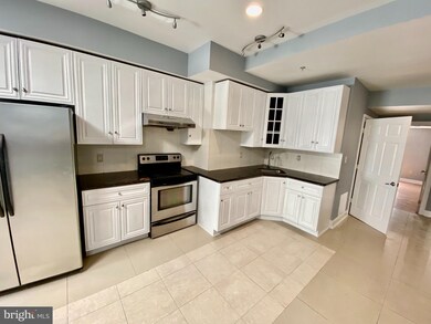 126 N 9th St unit 3FL, Philadelphia, PA 19107 - photo 5