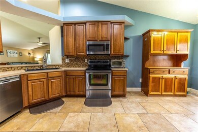 34441 Blue Ash Ct, Wesley Chapel, FL 33545 - photo 7