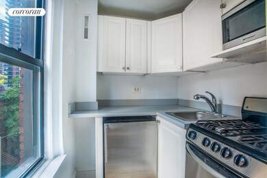 319 E 50th St unit 3B, New York, NY 10022 - photo 5