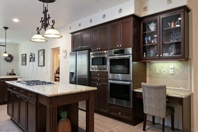 27344 Weathersfield Dr-018-041-Kitchen-M