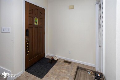 03-Front Entry_IMG_8459