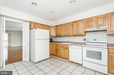 32 Salthill Ct, Lutherville Timonium, MD 21093 - photo 5