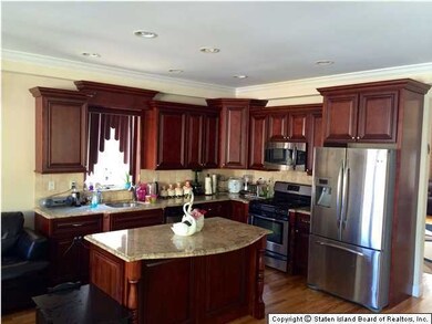 223 Olympia Blvd, Staten Island, NY 10305 - photo 4
