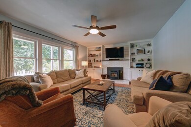 6-Living Room