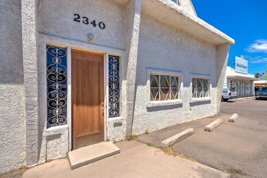 2302 W Main St-4
