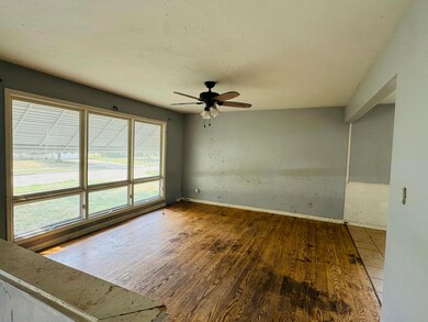 3042 Perry Ave SW, Wyoming, MI 49519 - photo 3