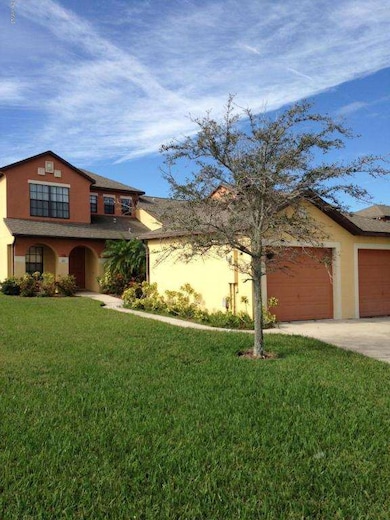 Detached garage