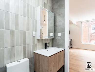 96 Moore St unit 3B, New York City, NY 11206 - photo 5