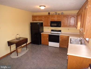 2587 Rocky Spring Rd, Chambersburg, PA 17201 - photo 6