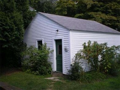 42 Fremont St, Putnam, CT 06260 - photo 4