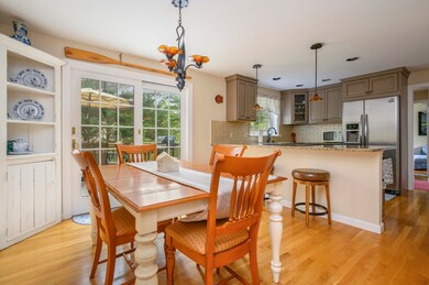 Kitchen/Dining 2