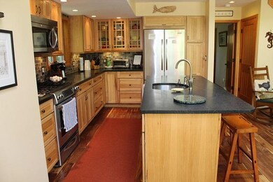 14 Vickers St, Edgartown, MA 02539 - photo 3