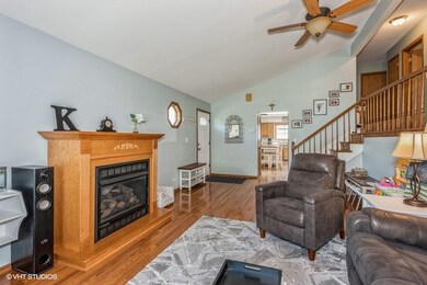 221 N Glade Ave, Elmhurst, IL 60126 - photo 4