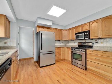 580 N Willow Rd, Elmhurst, IL 60126 - photo 7