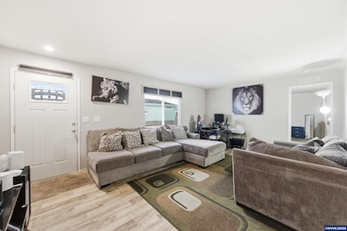 5217 Silver Loop NE, Salem, OR 97305 - photo 3