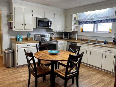 26 2nd St, Inman, SC 29349 - photo 5