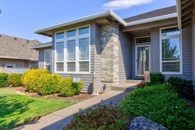 2560 Meadow Creek Dr, Medford, OR 97504 - photo 3