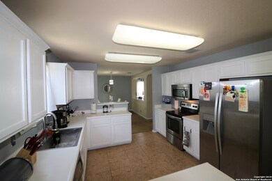 7826 Beechnut Oak, San Antonio, TX 78223 - photo 7