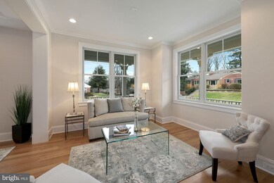 9006 Spring Hill Ln, Chevy Chase, MD 20815 - photo 6