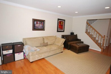 11327 Empire Ln, Rockville, MD 20852 - photo 4