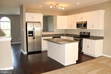 10289 Housely Place, White Plains, MD 20695 - photo 4