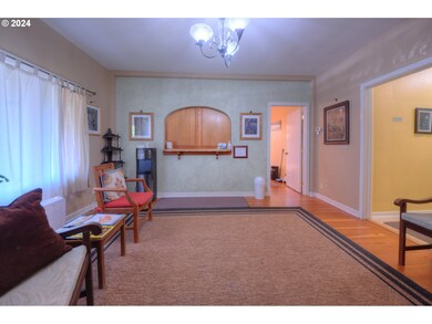 1034 Lawrence St, Eugene, OR 97401 - photo 6