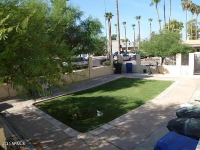 1736 E Elton - CourtYard