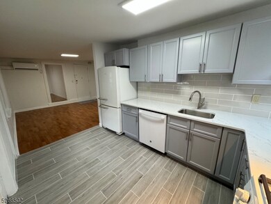 158 Lafayette St unit 2, Newark, NJ 07105 - photo 3