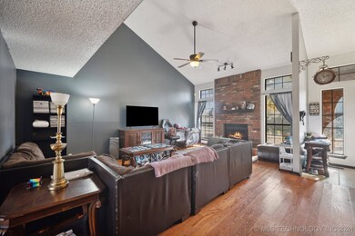 1357 E 136th St, Glenpool, OK 74033 - photo 6