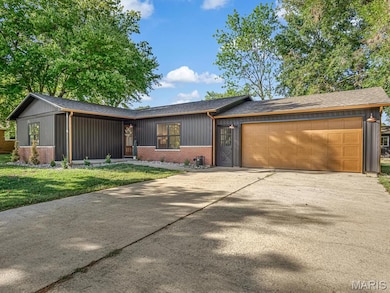 1105 W Shawneetown Trail, Steeleville, IL 62288 - photo 2