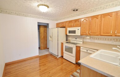 2025 Ward Rd, Columbus, OH 43224 - photo 2