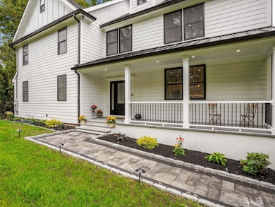 419 Valley Rd, Fairfield, CT 06825 - photo 2