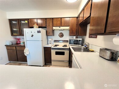 2005 Tibbetts Dr unit 308, Longview, WA 98632 - photo 7