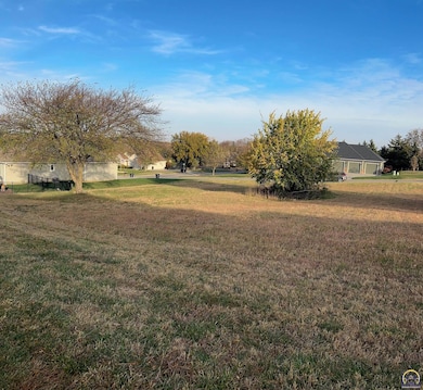 6915 SW 43rd Terrace, Topeka, KS 66610 - photo 6