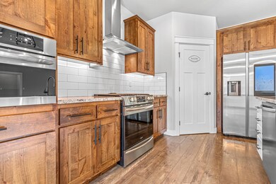 1300 Crestmont Pl, Eagle Point, OR 97524