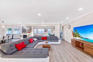 5740 NE 19th Ave, Fort Lauderdale, FL 33308 - photo 2