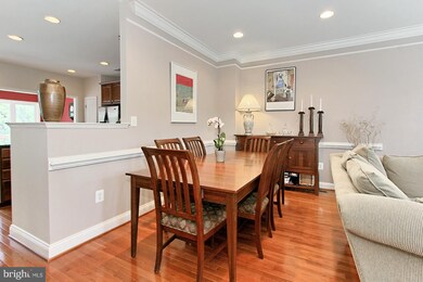 9957 Cyrandall Dr, Oakton, VA 22124 - photo 5