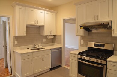 98 Toxteth St unit 6, Brookline, MA 02446 - photo 2