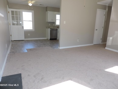 337 Lee Dr, Havelock, NC 28532 - photo 5