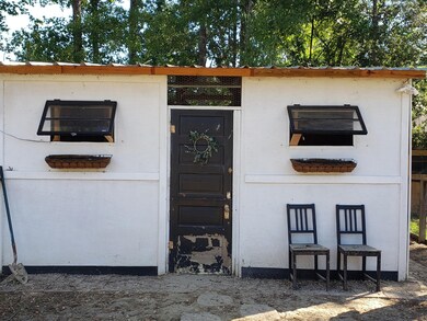 200 Lightening Bolt Ln, Dayton, TX 77535 - photo 5